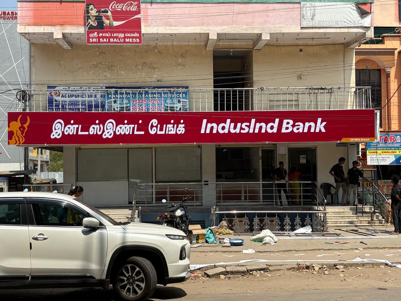 IndusInd Bank — GN Mills branch · fascia installation, signage by Choice Advertising